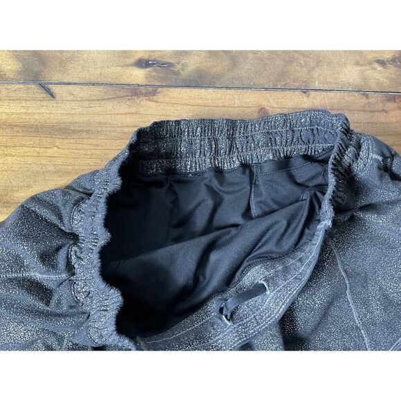 Lululemon Hotty Hot Shorts Metallic Black Size 6 - Picture 3 of 12